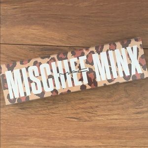 MAC Mischief Minx eyeshadow & highlighter palette